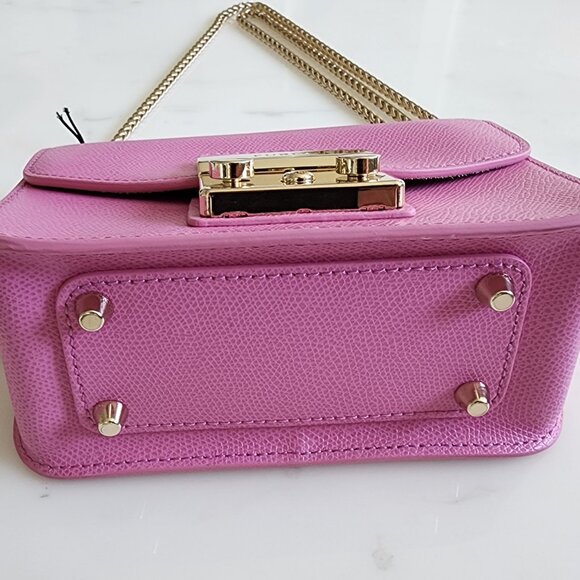 BNWT – Slightly Imperfect [Furla Metropolis Mini Crossbody Chain Bag] (#3) - Picture 7 of 9
